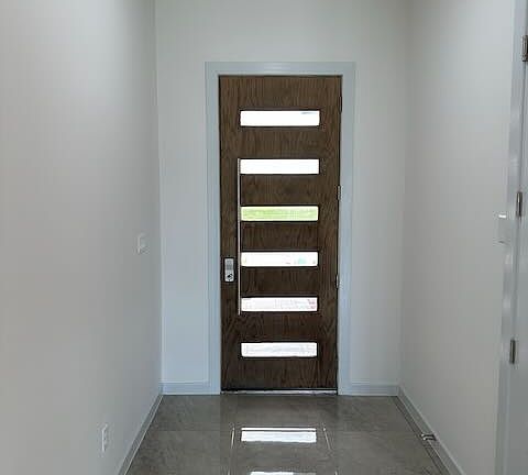 2nd image of 2613 W Chesterfield Ave