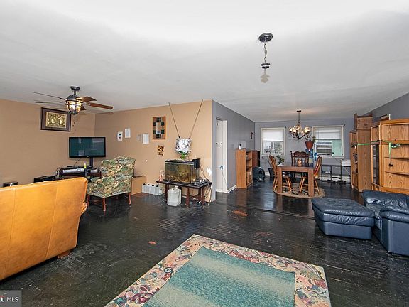 2nd image of 15 Spring St