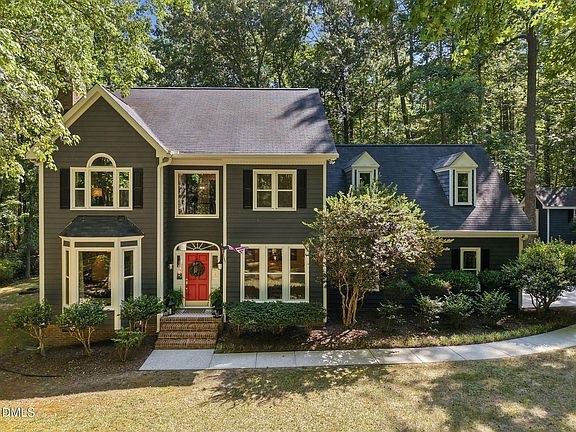 2nd image of 3201 Fox Terrace Dr