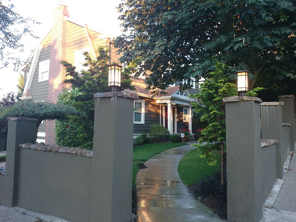 2nd image of 223 Prospect St