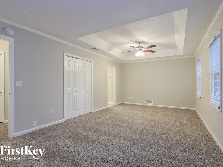 3585 Chastain Ct — Photo 8