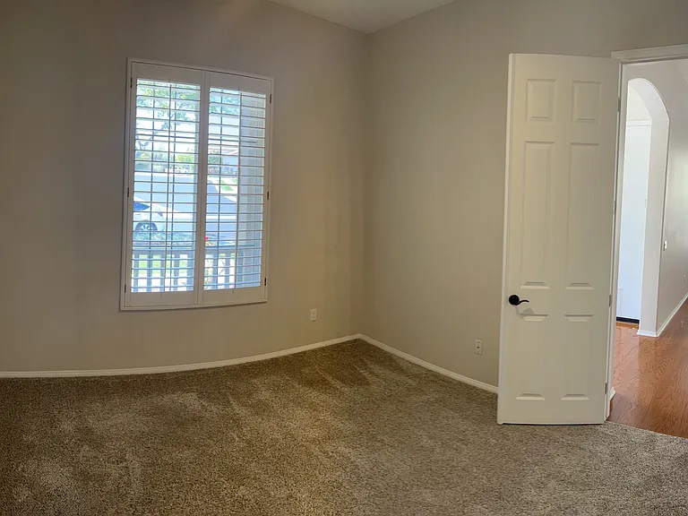 3799 Holly Springs Dr — Photo 4