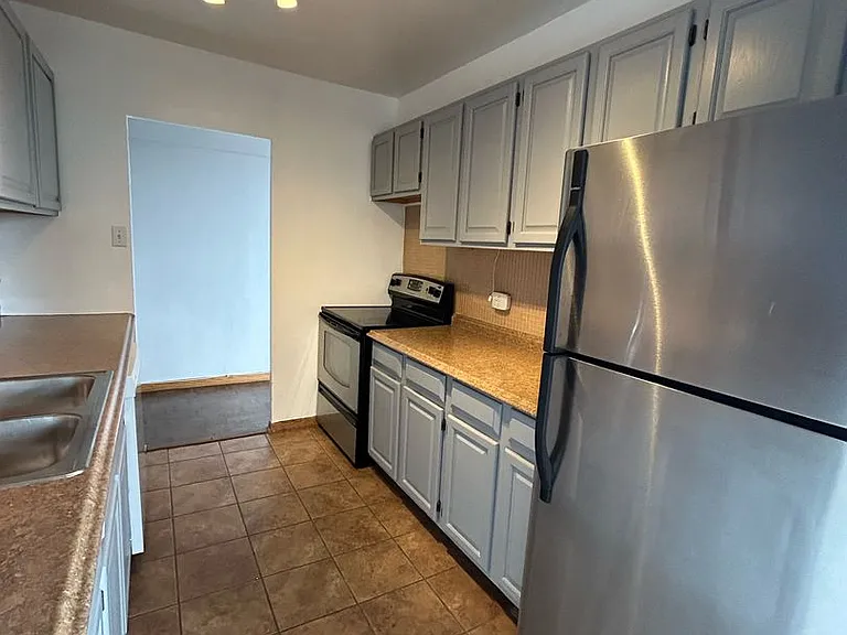 4180 Marine Terrace Apartments — Photo 153