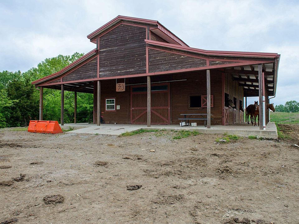 1st image of 1826 Earlington Rd