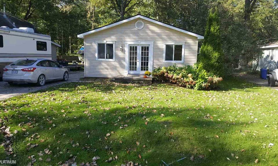 1st image of 9300 Island Dr