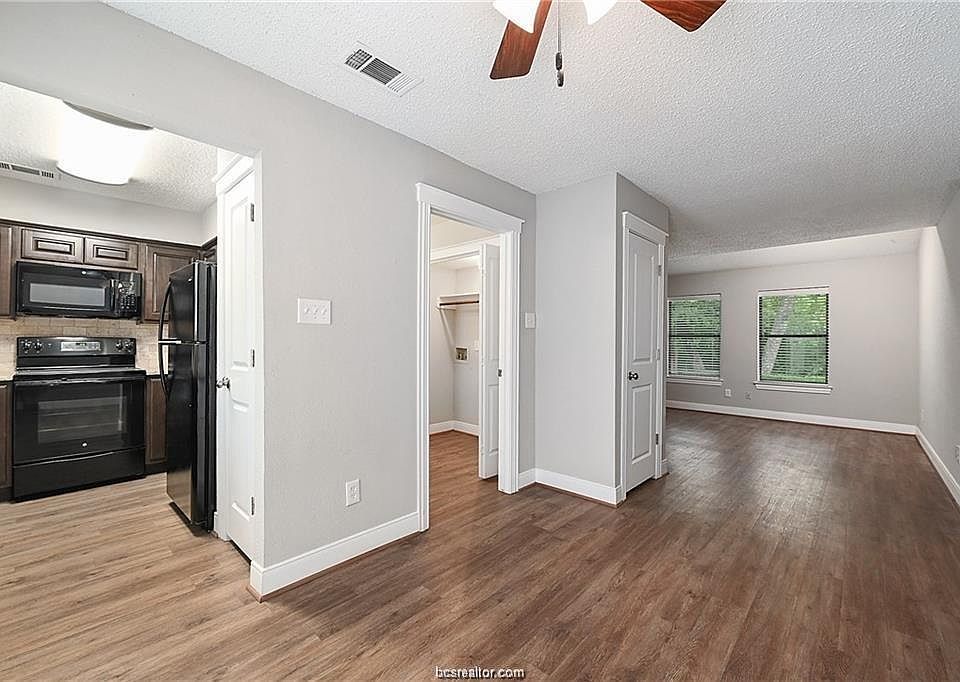 2320 Jaguar Dr Bryan, TX, 77807 Apartments for Rent Zillow