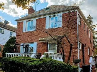 7324 196th St, Fresh Meadows, NY 11366