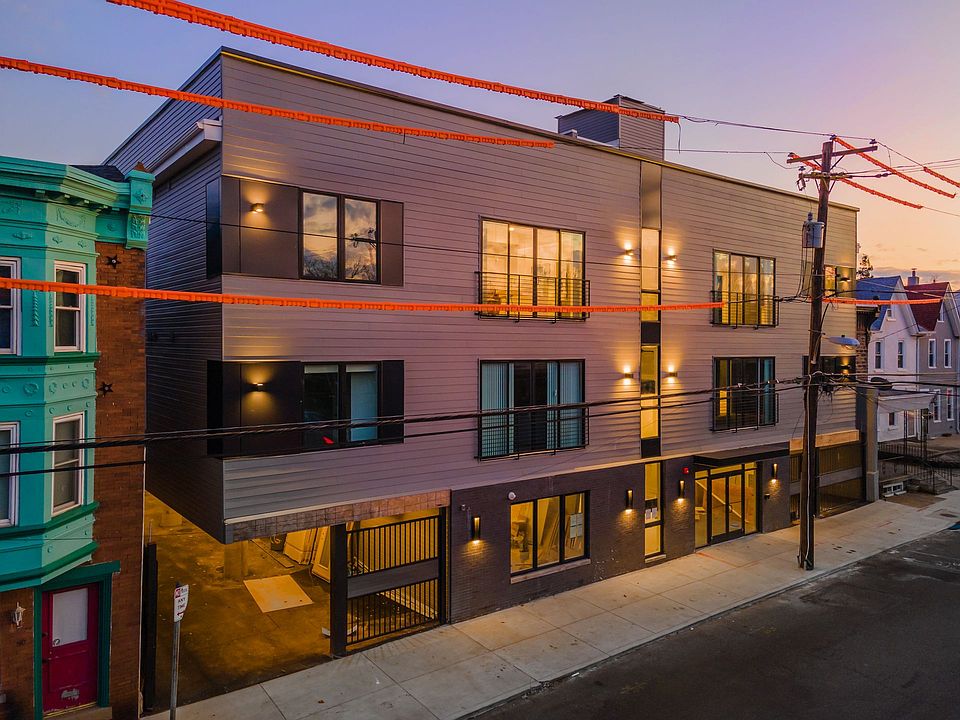 1st image of 52 W Washington Ln #305