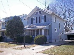 917 Lebanon St, Aurora, IL 60505
