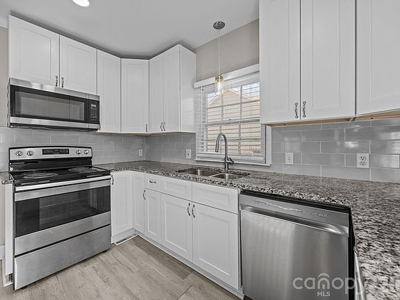 4th image of 211 Franklin Ave