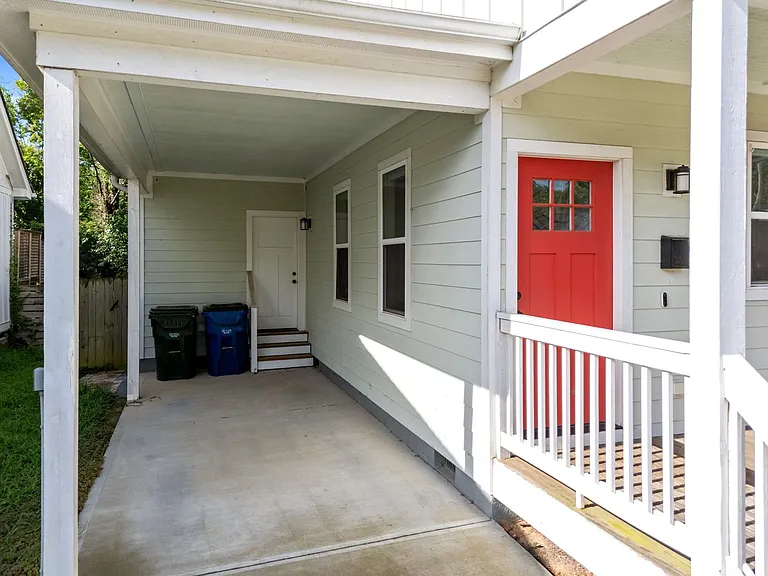 536 E Lenoir St — Photo 30