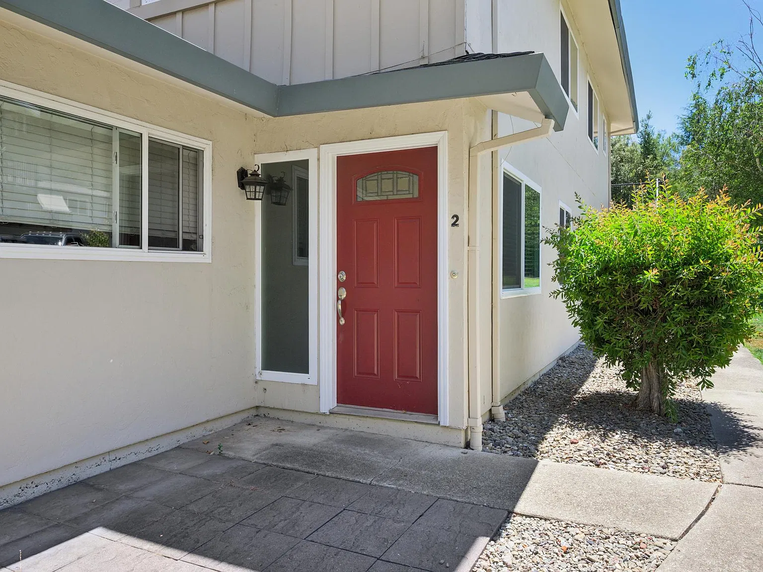 2 bed, 903 sqft, $2,850 — Photo 2
