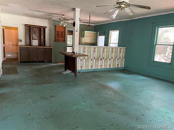 4th image of 208 E Plymouth Ave