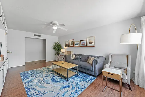 226 E Erie Dr #3 Photo 1