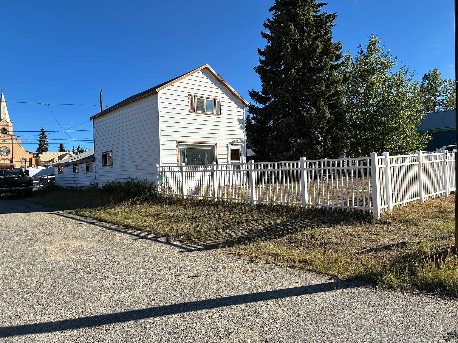 3 bed, 1398 sqft, $2,100 — Photo 1