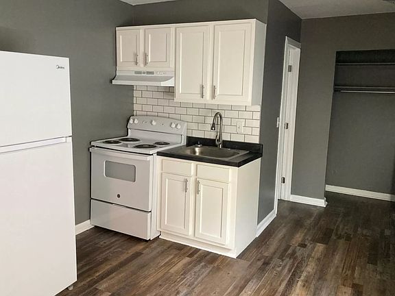 5th image of 39 Wuest St #1