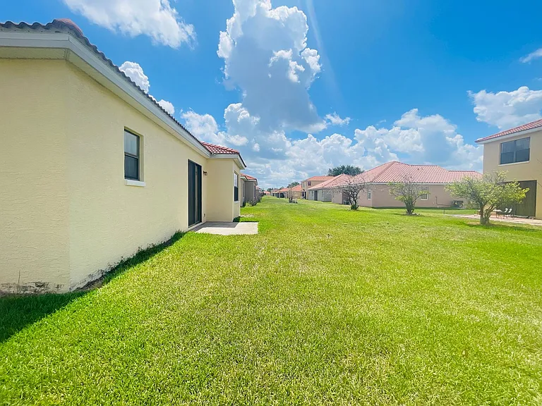 404 Cinnamon Dr — Photo 29