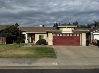 7024 Saint Lakes Ct, Riverbank, CA 95367