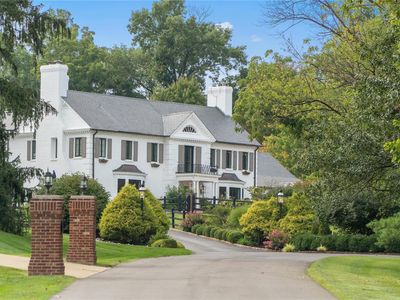 8 Radnor Rd, Saint Louis, MO, 63131