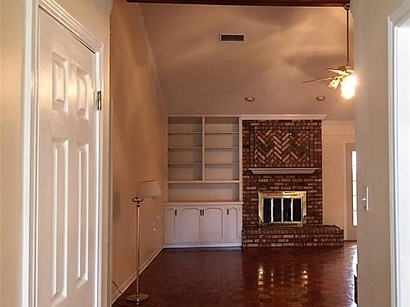 3rd image of 5006 Sturbridge Dr