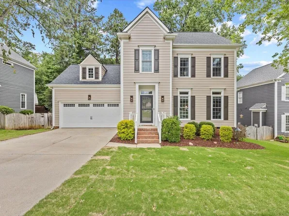 1809 Misty Hollow Ln, Apex, NC 27502