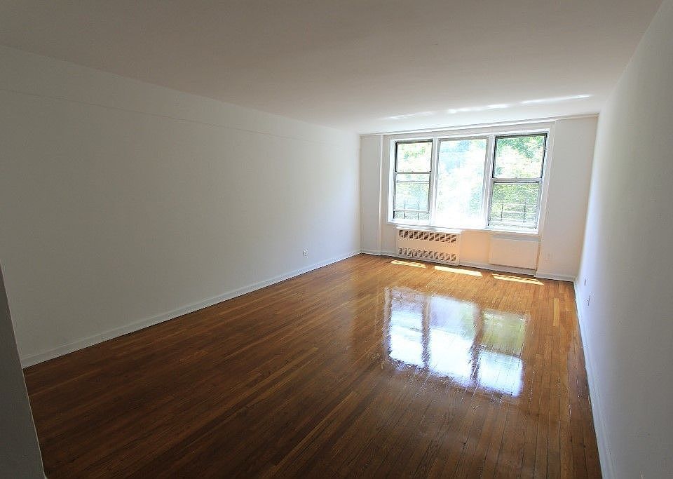 1st image of 14467 41st Ave APT 626