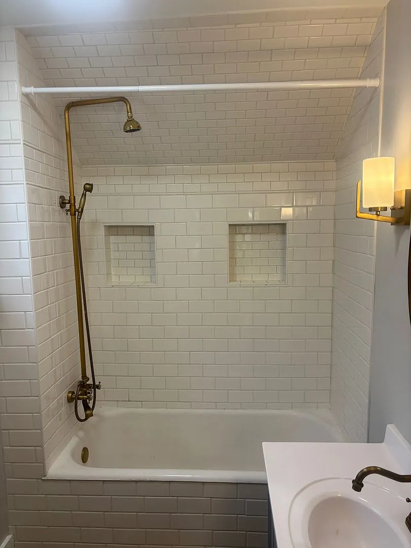3205 Parnell — Photo 1