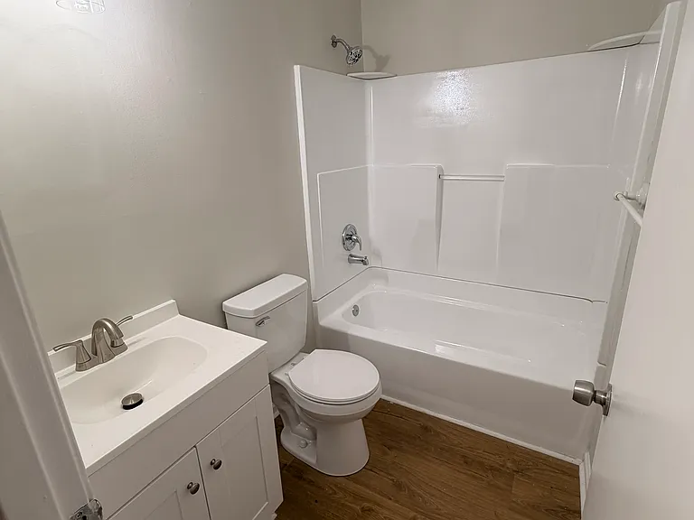 313 Kingston Rd — Photo 7