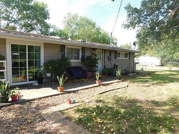 2nd image of 1406 Brittany St