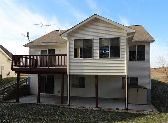 4th image of 2758 Buchanan Ln S