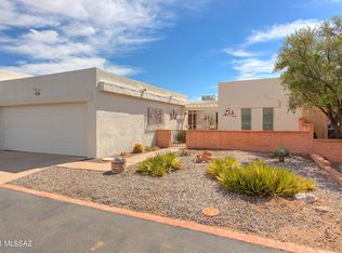 669 S Los Topacios, Green Valley, AZ 85614