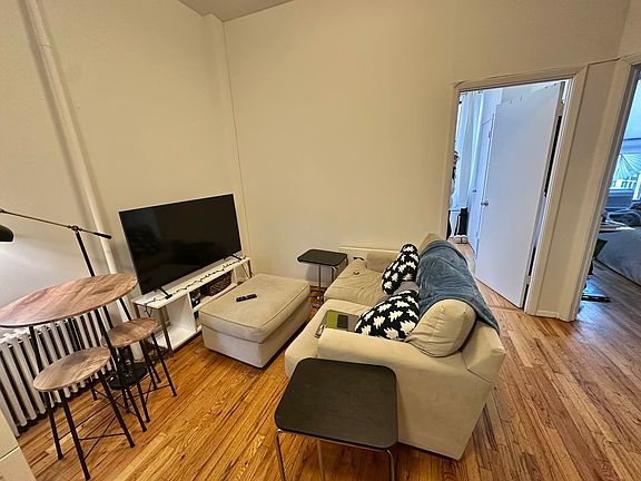 2nd image of 50 Grand St APT 3R