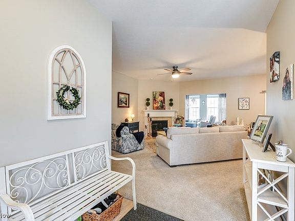 5th image of 10623 Crossings Dr