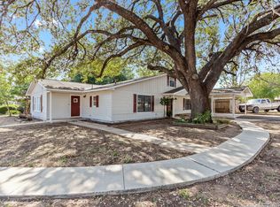 122 N Bryant St, Pleasanton, TX 78064