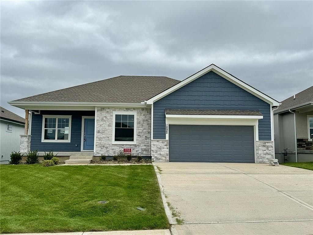 1525 N 157th Ter, Basehor, KS 66007 MLS 2370857 Zillow