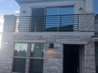2859 E Tamarind Dr, Fresno, CA 93730