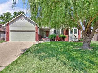 642 High Plains Cir, Maize, KS 67101