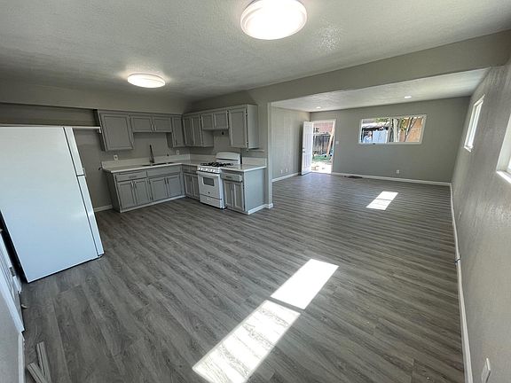 4th image of 2155 S Bardell Ave