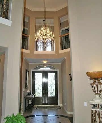 2nd image of 11 Old Windsor Way