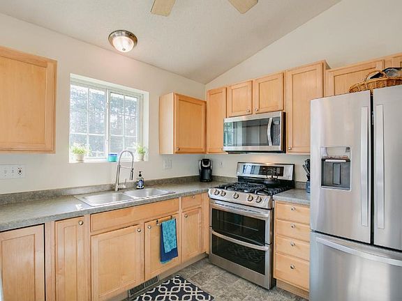 4th image of 22871 Ambassador Blvd NW