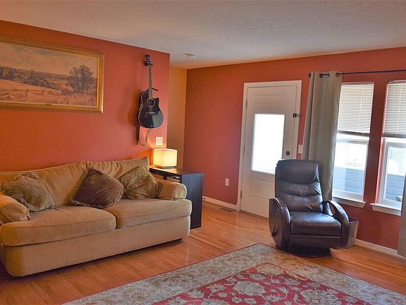 2nd image of 1213 Frost Pl