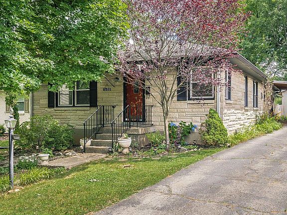 3rd image of 1608 Deer Park Ave