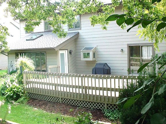 Huge deck, great yard