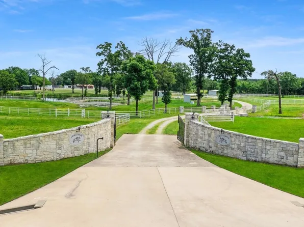 2762 N State Highway 19, Emory, TX 75440