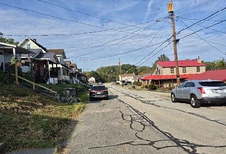 2nd image of 1102 Lawton St