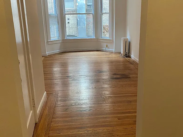 Burke Lewis Apartments — Photo 3