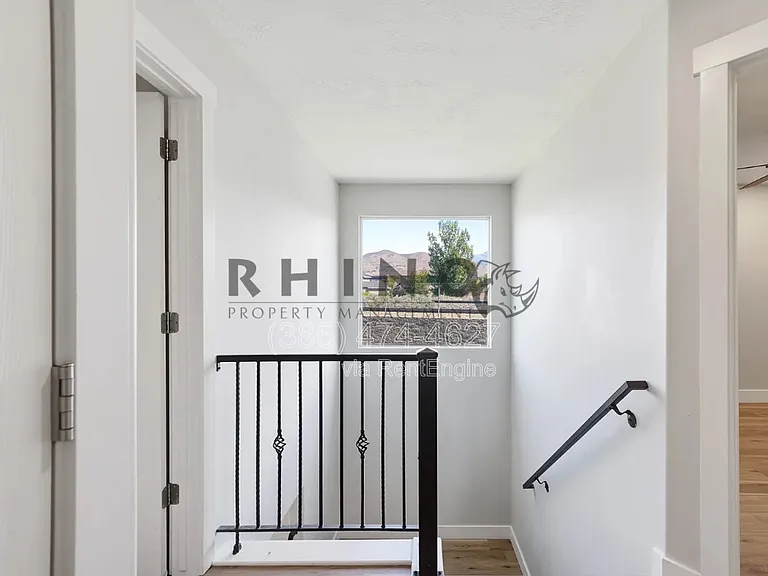2230 N 2270th St W — Photo 9