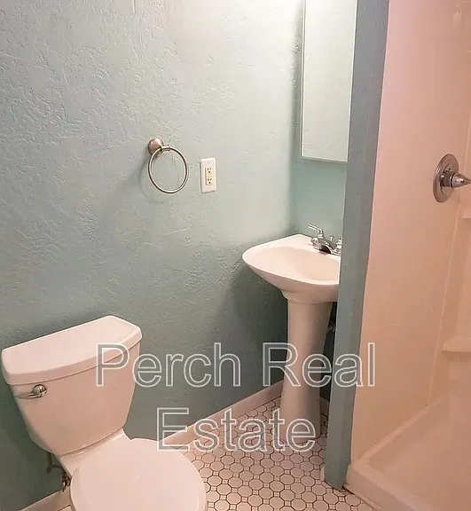 2431 Grove St — Photo 18