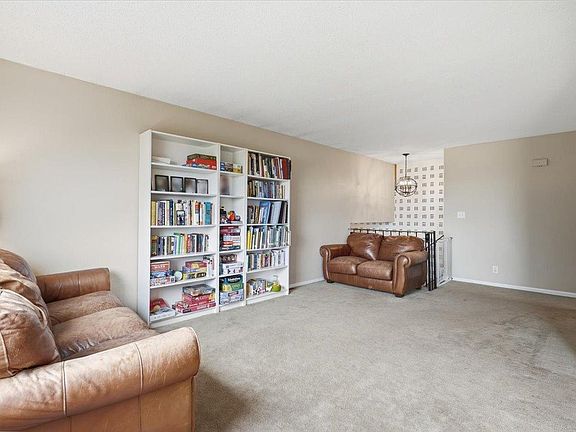 4th image of 1441 Hallewood Blvd