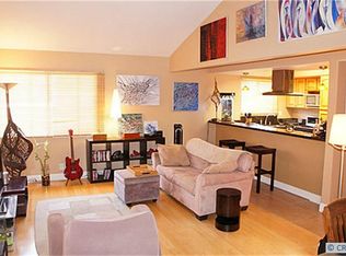 1066 E 2nd St APT 4, Long Beach, CA 90802